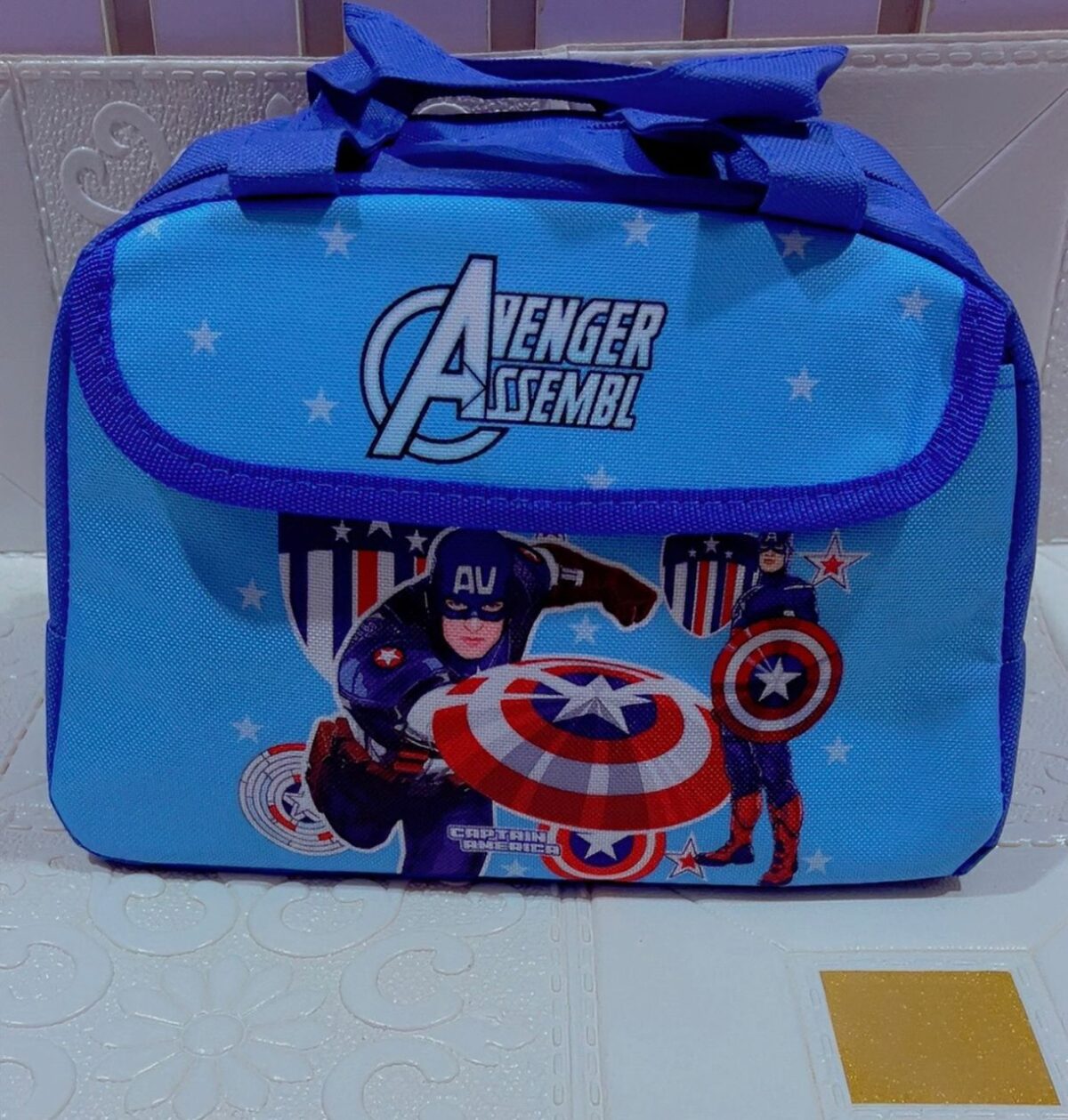 LA - AVENGER ASSEMBL - Image 1
