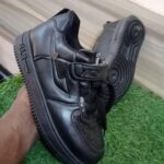 OG- CHILDREN UNISEX ALL BLACK sneeker